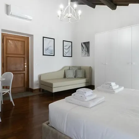 Italianway - Barberini Elegantia Apartament *