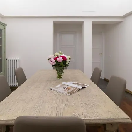 Apartment Italianway - Barberini Elegantia