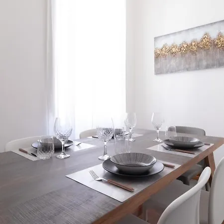 Apartment Italianway - Barberini Elegantia
