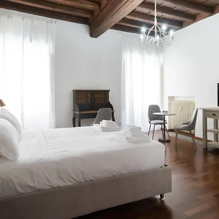 Italianway - Barberini Elegantia Apartament *